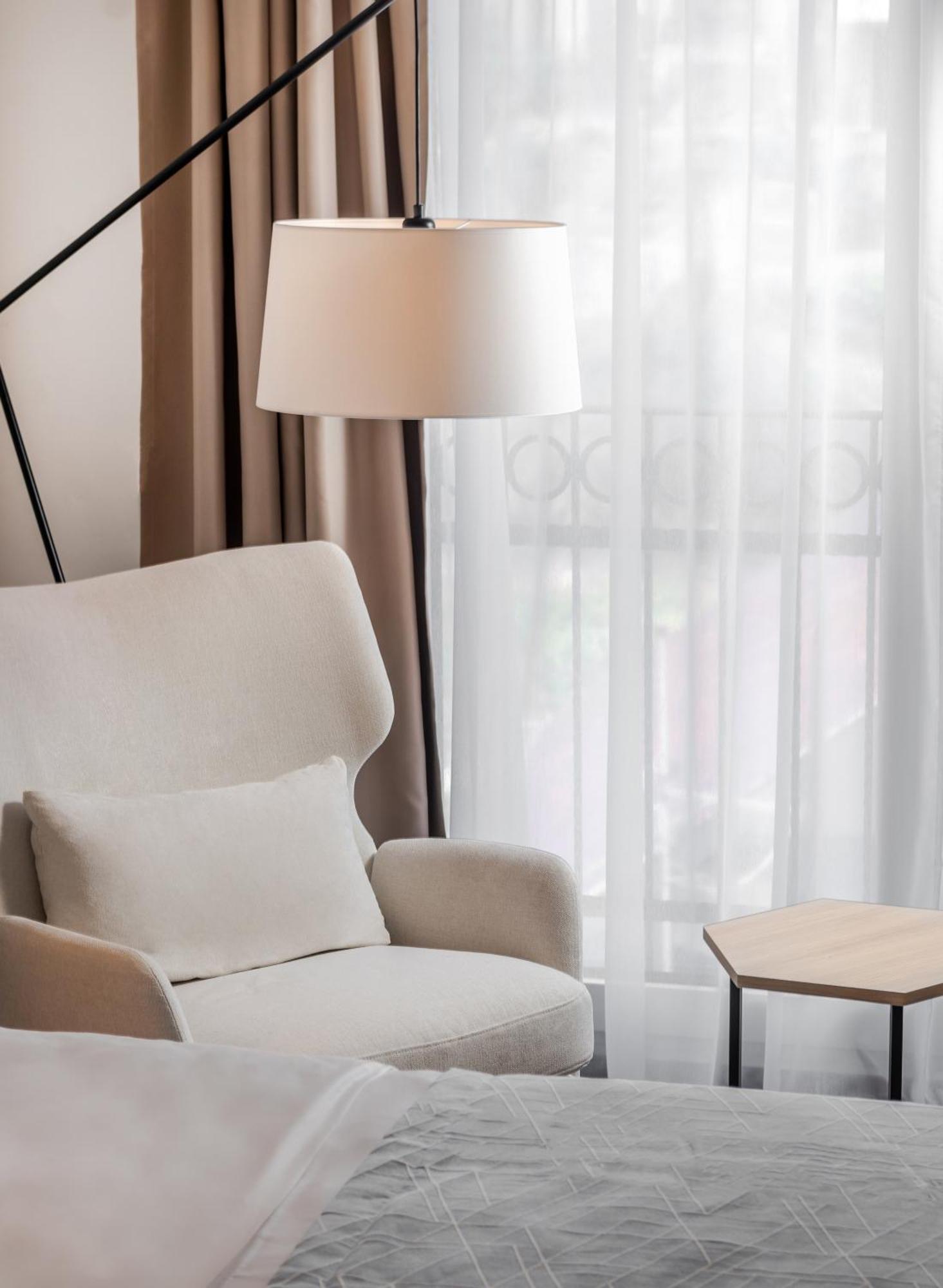 Superior Room with Balcony and Park View - Contemporary Building